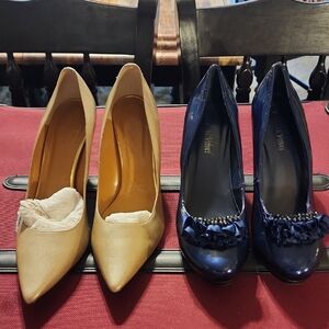 Chic Cream and Blue Heels with Pointed Toe